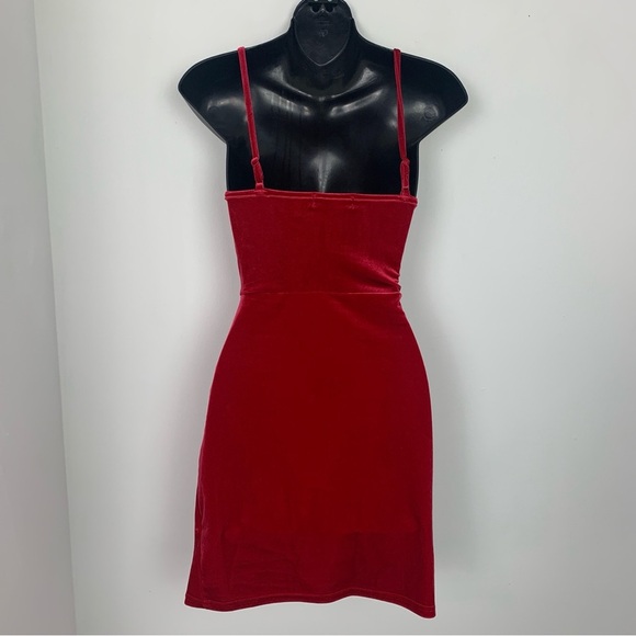 NWT Urban Heritage Red Velvet Bodycon Mini Dress - Picture 10 of 12